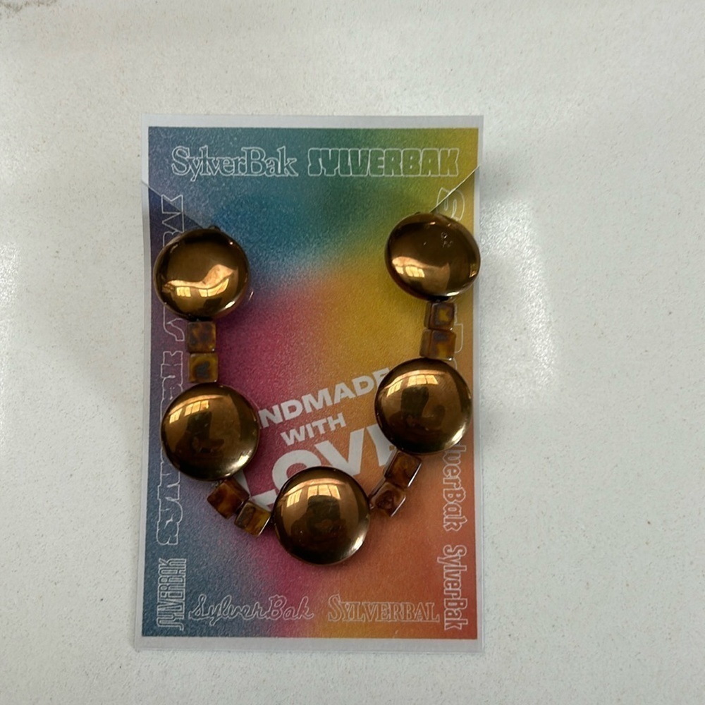 Handmade stretchable bracelet